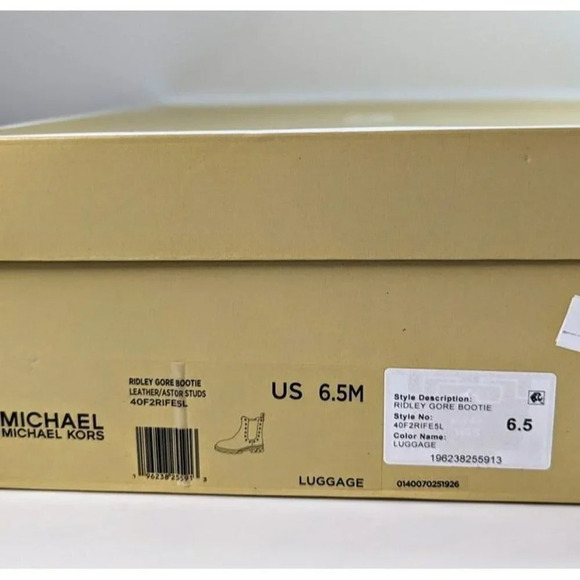 Michael Kors Women's Ridley Studded Lug-Sole Chelsea Booties Size 6.5 MSRP $225 - Picture 12 of 12